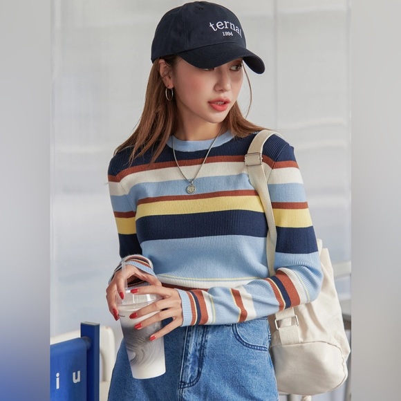 Dazy | Sweaters | Multicolored Striped Pattern Long Sleeve Crew Neck ...